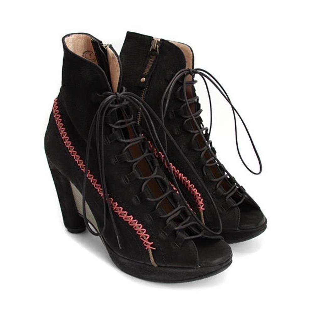 John Fluevog WRITES
ANGELOU Black Heeled Boots with Chunky Heel